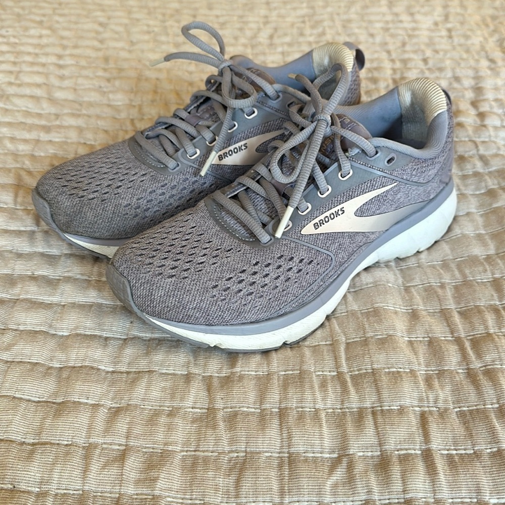 Brooks Transmit 3
